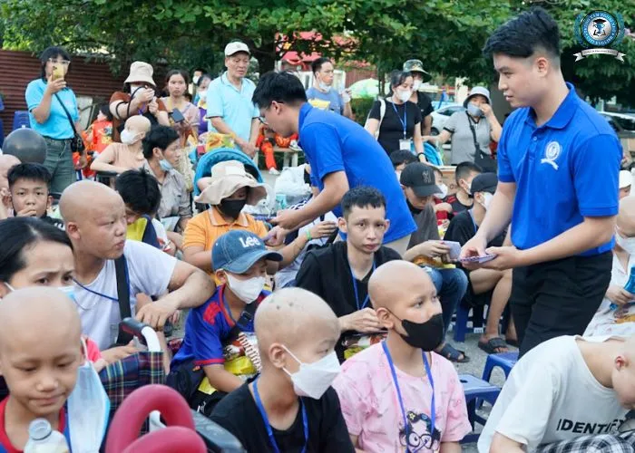 Những kỷ niệm đẹp này sẽ là nguồn động viên to lớn, giúp các em vững vàng hơn trên hành trình chiến đấu với bệnh tật